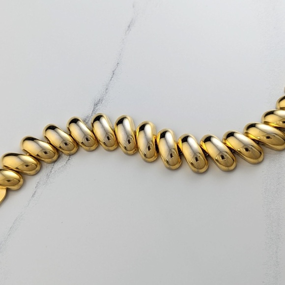 Vintage 1980s Costume Jewelry Gold Tone Link Snake Bracelet - Picture 11 of 13